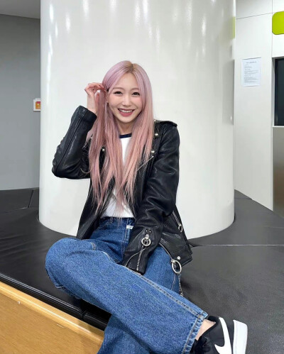柳洙正 Sujeong
/图源见logo ​​​侵删