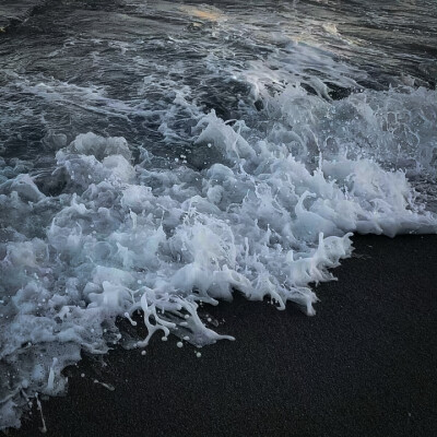 海浪未停思念永远在翻涌