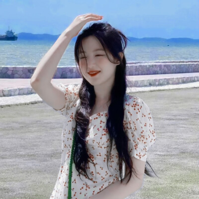 //:昨 日 晴 空㐅叶舒华♡
©斯莱特林不知名巫师