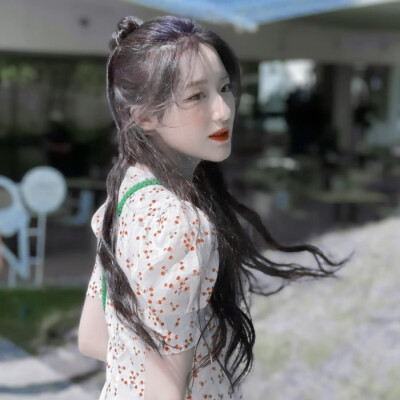 //:昨 日 晴 空㐅叶舒华♡
©斯莱特林不知名巫师