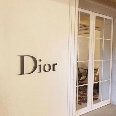 Dior