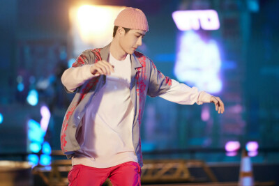 王一博 粉色系奶啵