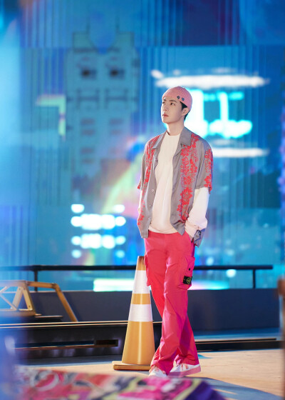 王一博 粉色系奶啵