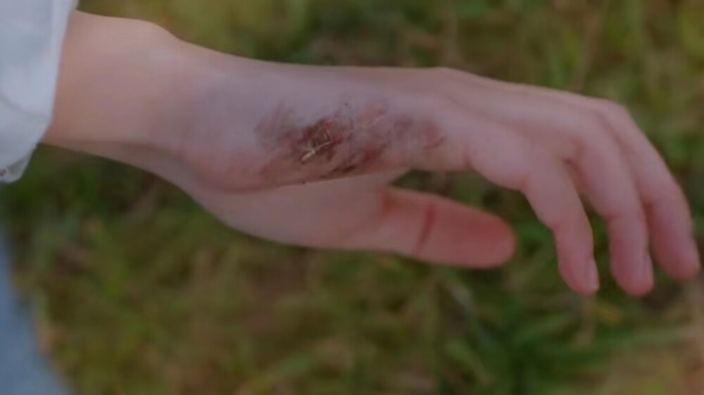 手部脚部特写
手机
橙光素材
注明ID