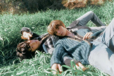 TOMORROW_X_TOGETHER
TXT