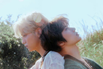 TOMORROW_X_TOGETHER
TXT