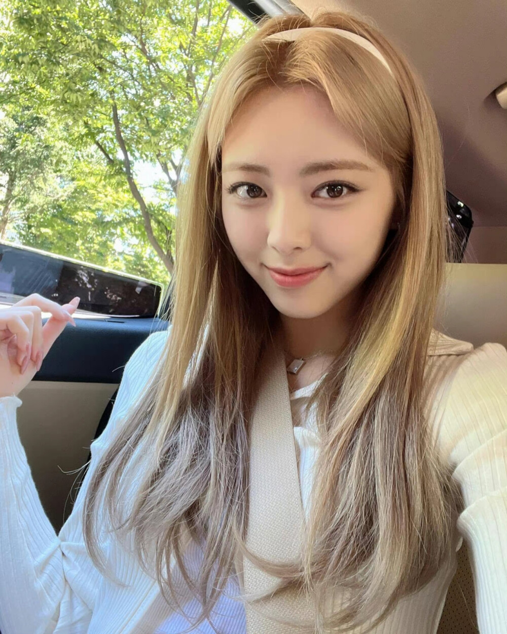 申有娜 の 自拍 /图源见logo 676767侵删