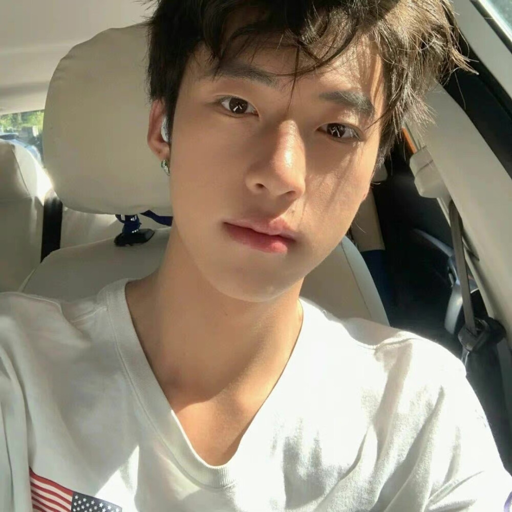 真人男生头像高清男头素质拿图