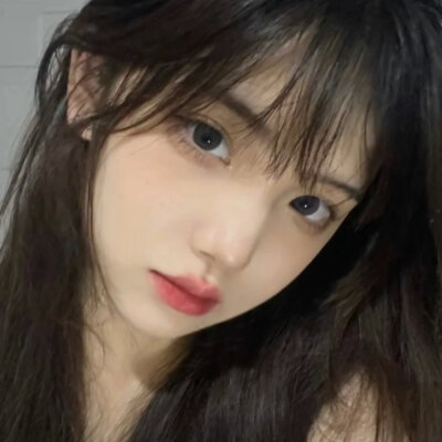 “哈哈哈 小哑巴又在打什么字 你忘了你自己不会说话吗”