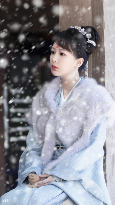 小夭×杨紫
cr.白姜年年