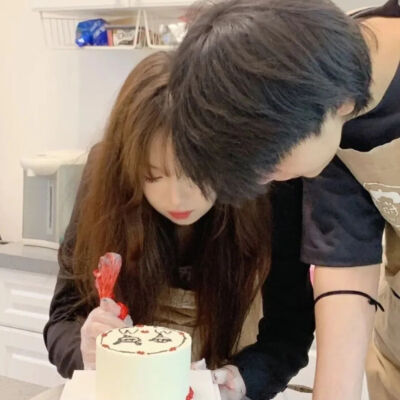 真人情侣头像ᨐ.