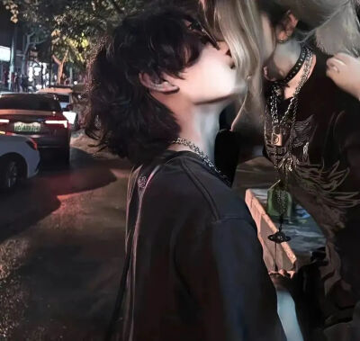 真人情侣头像ᨐ.