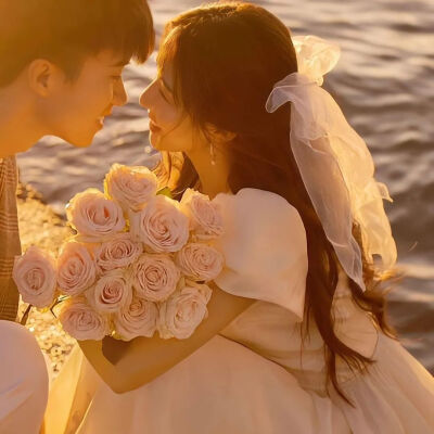 真人情侣头像ᨐ.