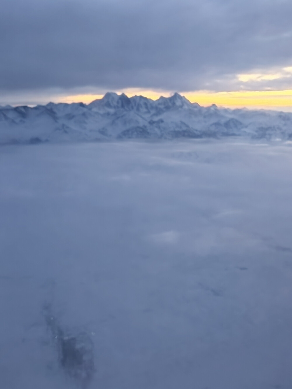 俯瞰风雪天山2