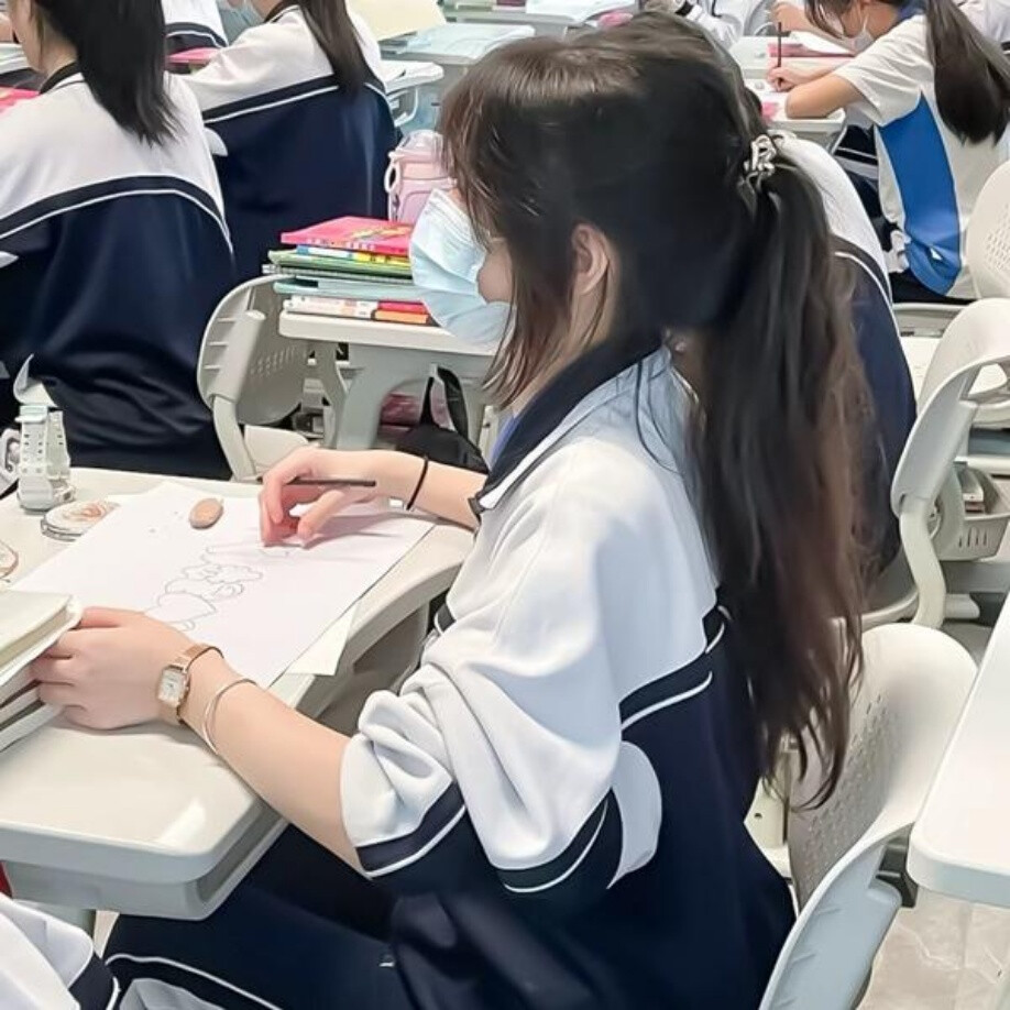 学生头像女生
可取图