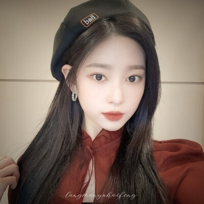 "想要和别人制造羁绊，就要承受流泪的风险。"
金珉周滤头