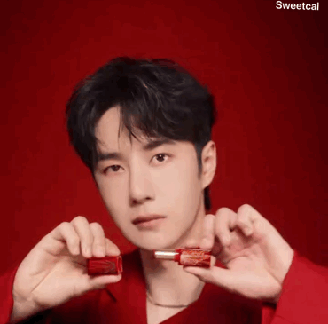 植村秀中国：
新岁倒计时1天，兔年来临之际，植村秀为你加一波惊喜，祝你的新年心愿如shu实现！
新年宠粉福利♥
没抢到一博的红包封面？
新一轮红包封面正在派送中！
领取方式：到植村秀中国官方微信平台后台，输入…