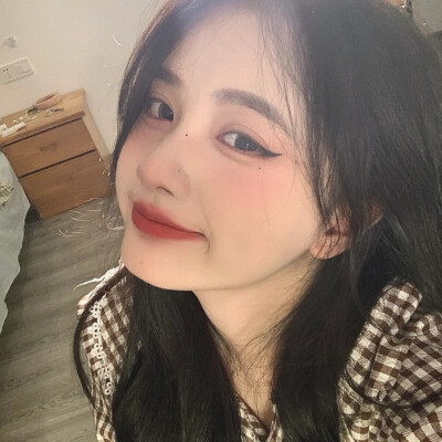 玫瑰到了花期，枯萎已是定局
女头˖⁺.ପଓ˖⁺. 