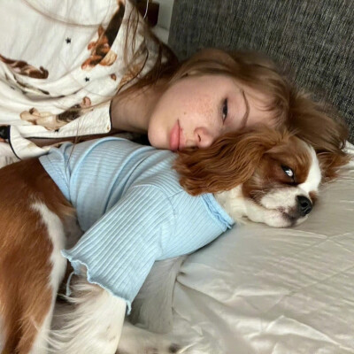 玫瑰到了花期，枯萎已是定局
女头˖⁺.ପଓ˖⁺. 