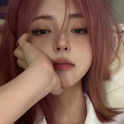 玫瑰到了花期，枯萎已是定局
女头˖⁺.ପଓ˖⁺. 