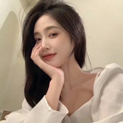 玫瑰到了花期，枯萎已是定局
女头˖⁺.ପଓ˖⁺. 