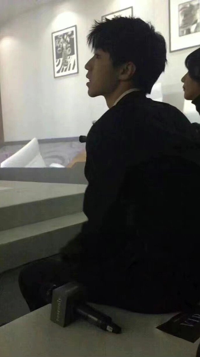 王俊凯壁纸
