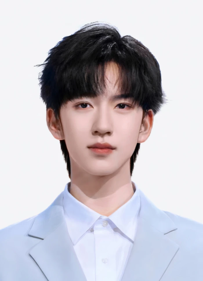 贺峻霖·证件照