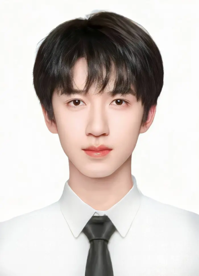 贺峻霖·证件照