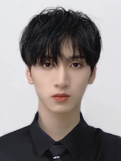 严浩翔·证件照