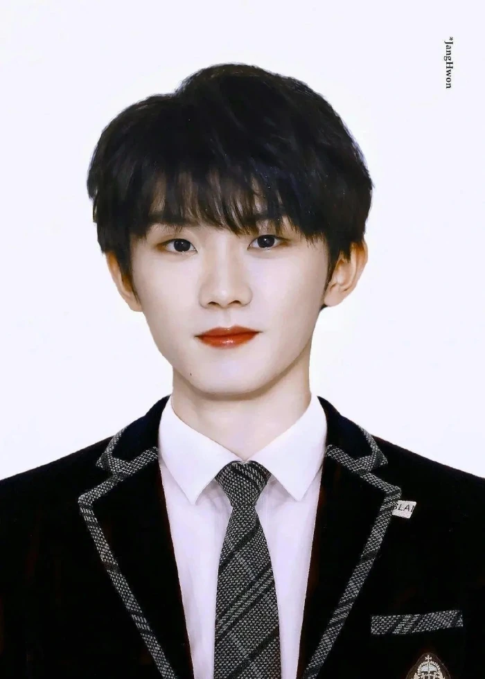 马嘉祺·证件照