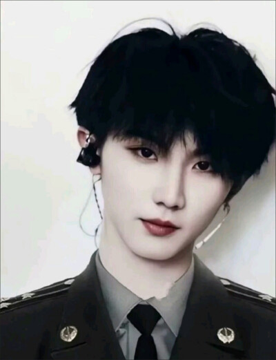 马嘉祺·证件照