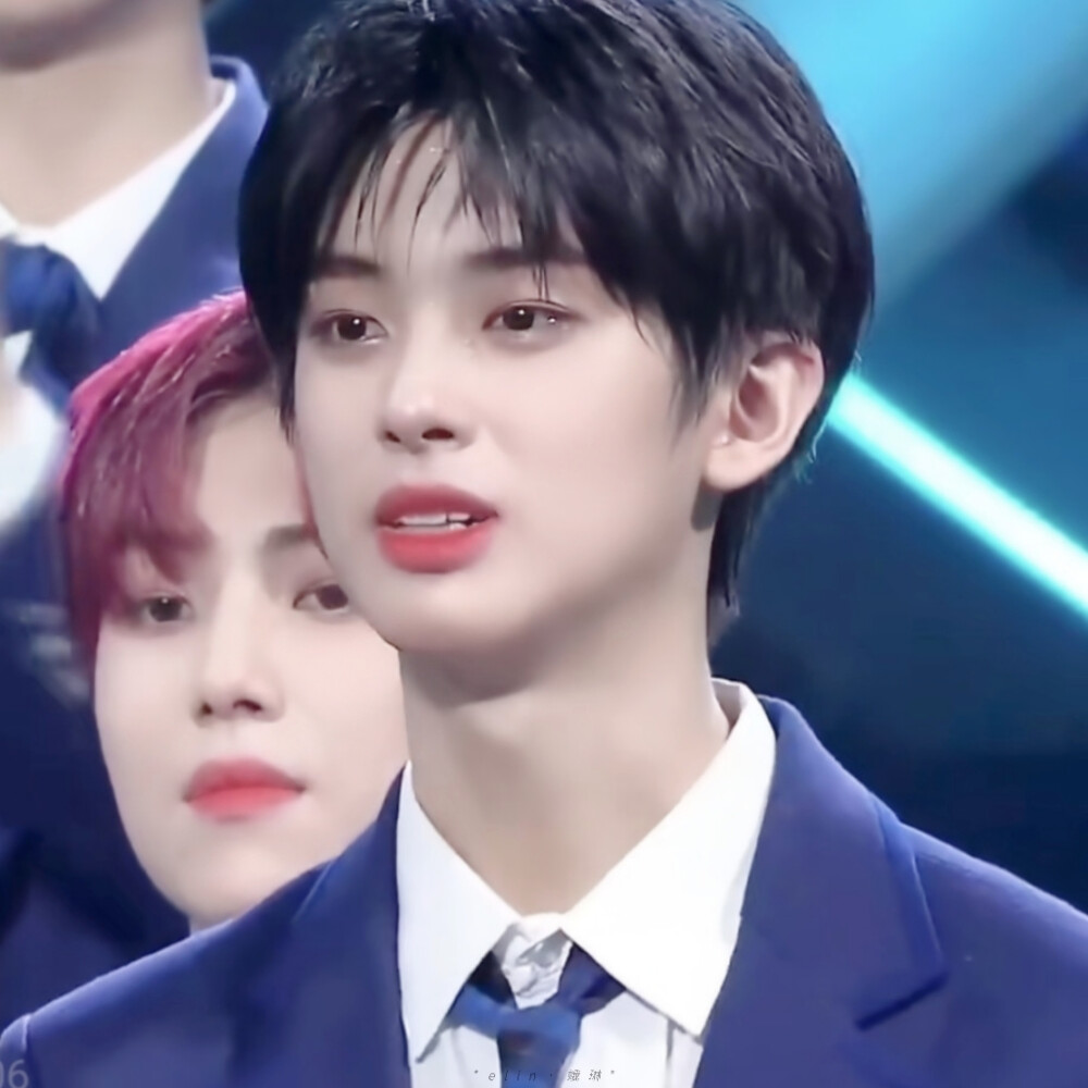 ᵀʰᵉ ᶠⁱʳˢᵗ ᵒⁿᵉ ᵒᵘᵗ ᵒᶠ ᵗʰᵉ ᵇⁱᵍ ʷⁱⁿᵈ ᶜᵃᵐᵉ ʰᵒᵐᵉ ʷⁱᵗʰ ᵐᵉ.
金敏圭＿＿＿＿＿＿＿＿＿©江时树