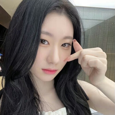 彩领˘ᗜ˘