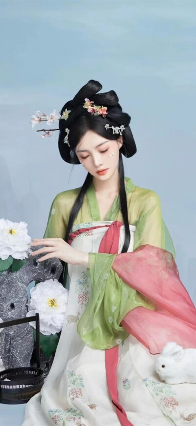 汉服【芙蓉不及美人妆】【古风】