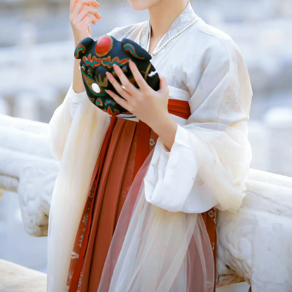 宋伊人┆cr@凉荔汽水