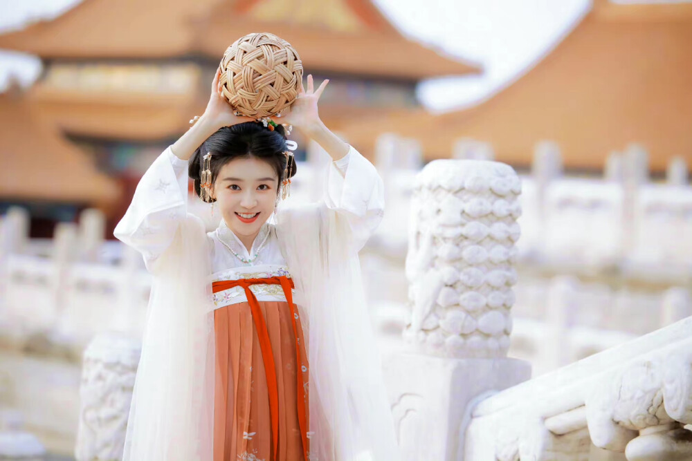 宋伊人┆cr@凉荔汽水