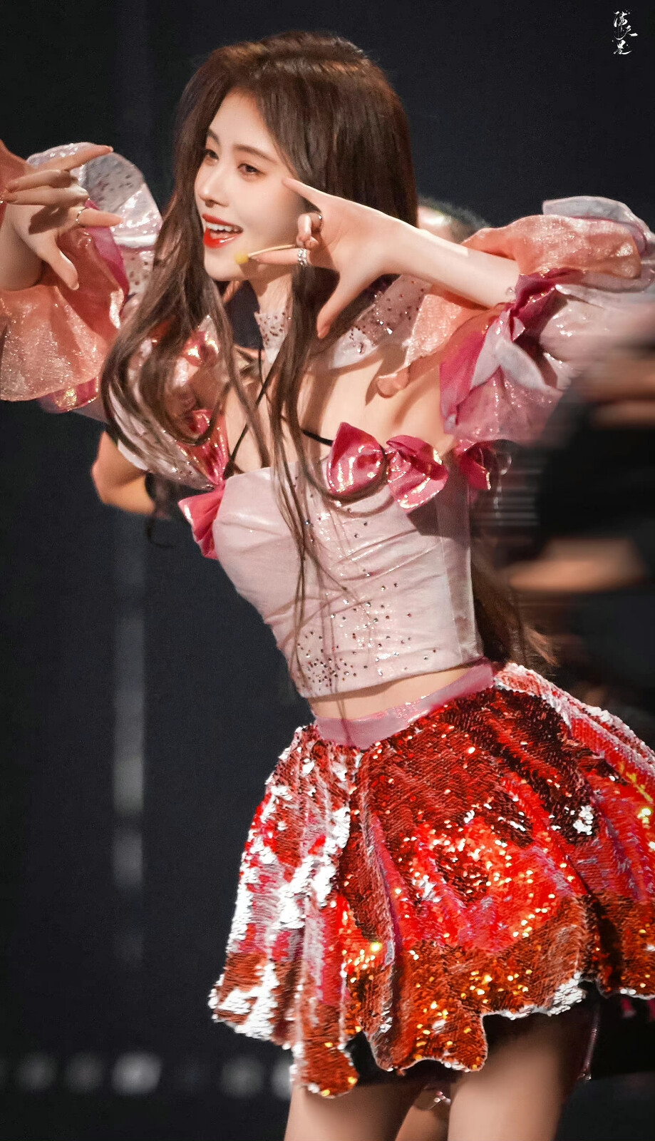 鞠婧祎
图源微博©-聚是满天星-