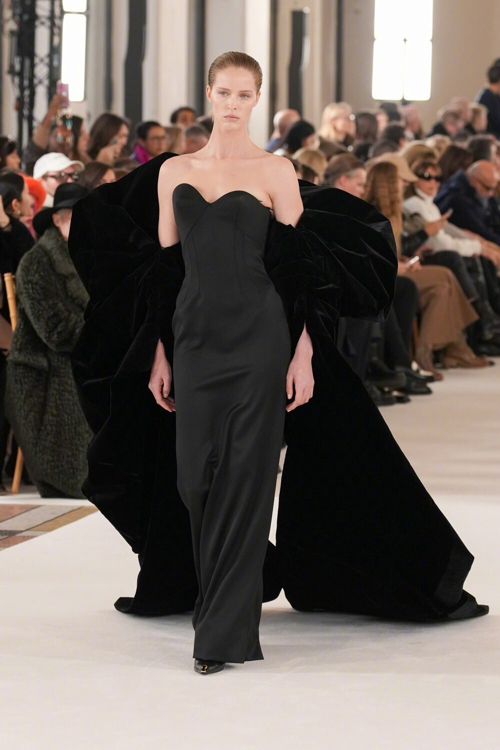 Schiaparelli 2023 S/S Haute Couture