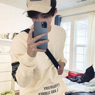 帅气男孩