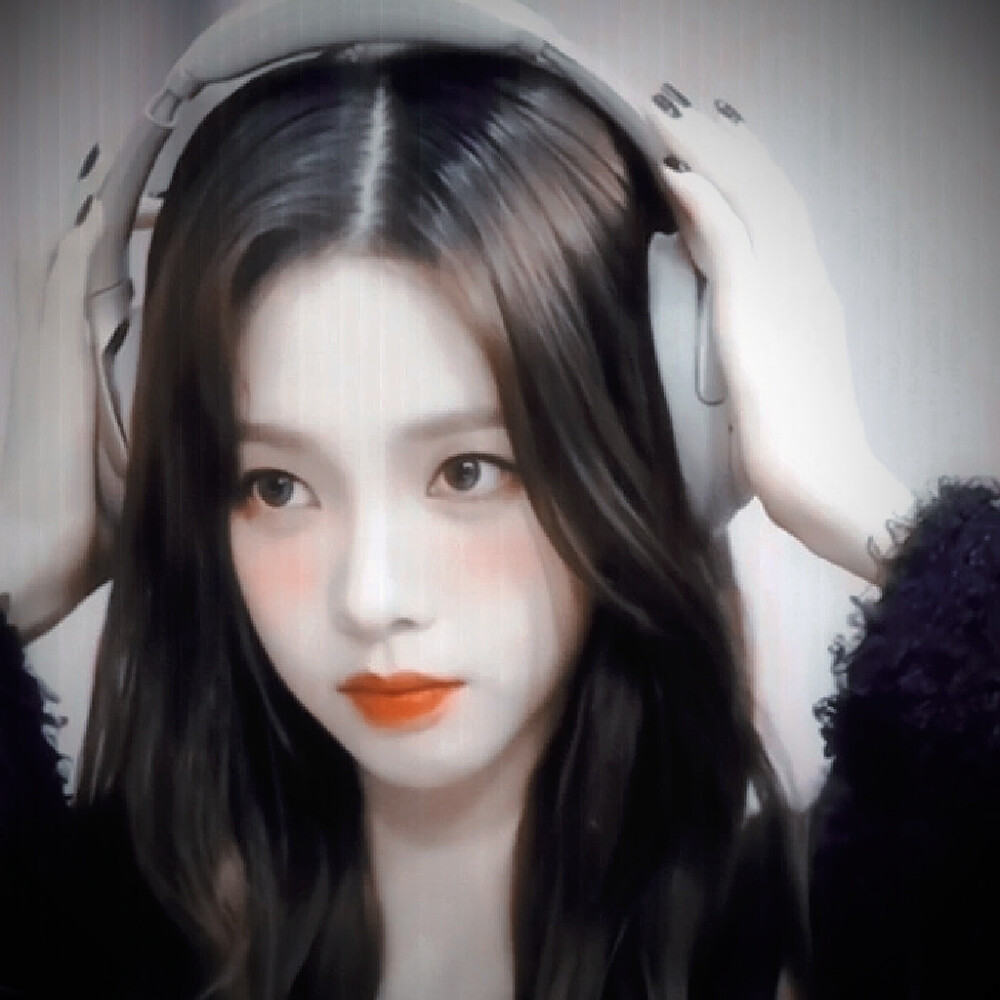 //:世界以痛吻我 要我报之以歌
©江淮眠