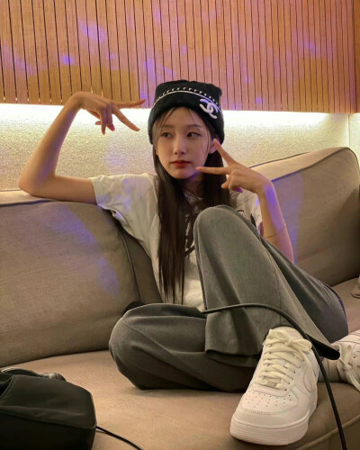 郑叡仁
©logo 侵删.