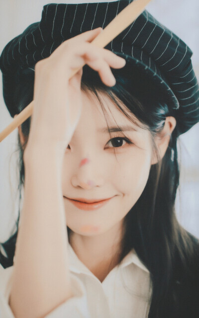 IU 李知恩