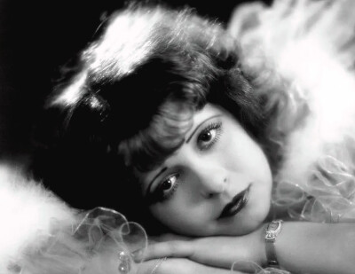 克拉拉鲍
Clara Bow ​​​