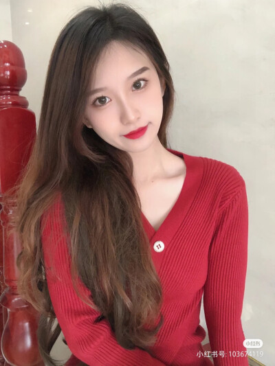 我吹过你吹过的风，这算不算相拥，我吹过你吹过的风这算不算相逢…
