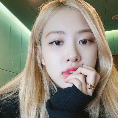 ROSÉ