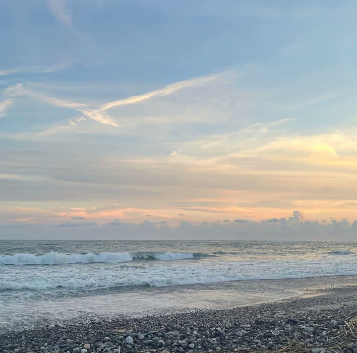 清透感背景圖
山和海