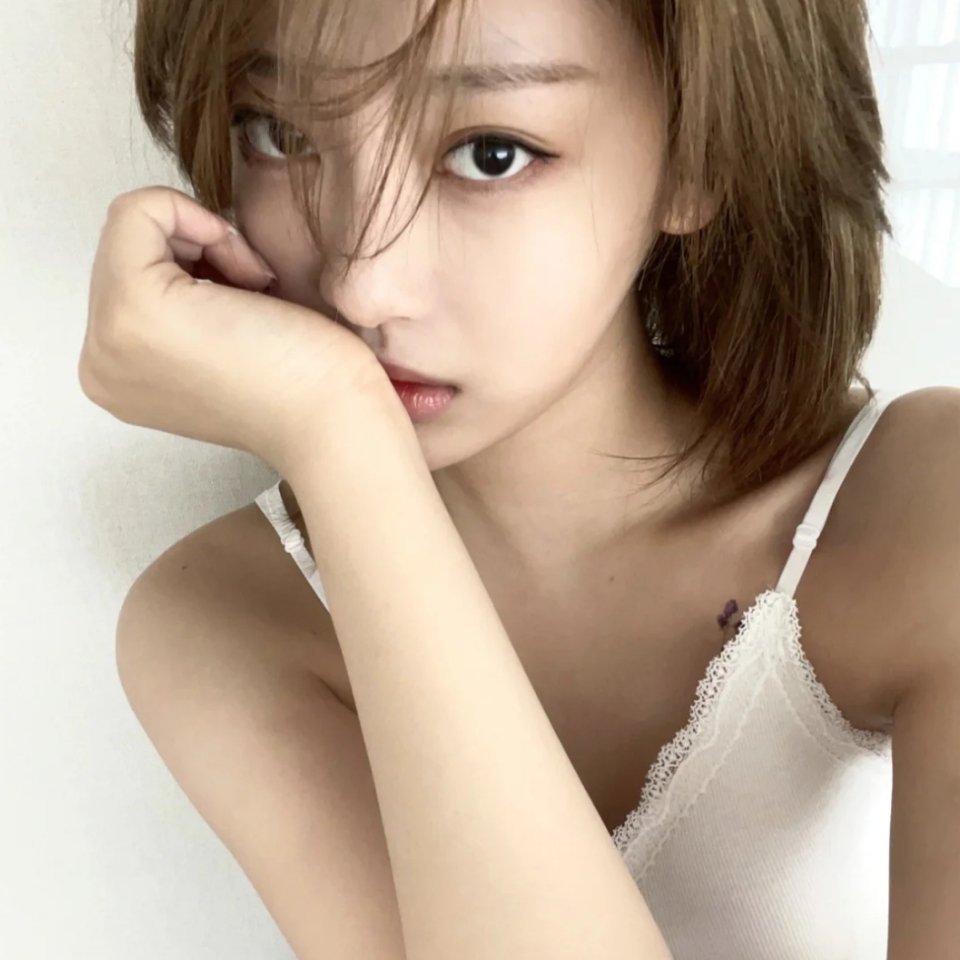 K-POP人头像 宁艺卓