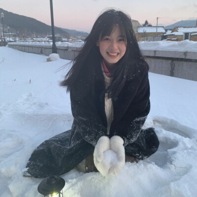 ꒰ঌ( ˶'-'˶) ໒꒱呆呆k