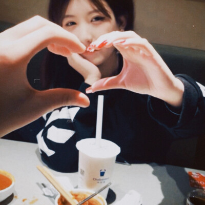 ꒰ঌ( ˶'-'˶) ໒꒱呆呆k