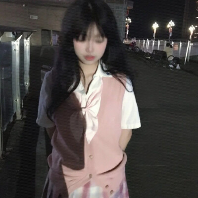 ꒰ঌ( ˶'-'˶) ໒꒱呆呆k